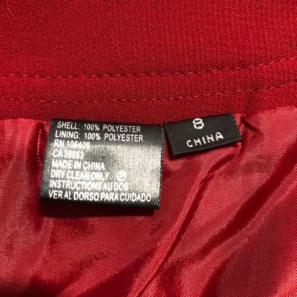 Studio Tahari Red Skirt with Kick Pleats in Back Size 8 - Picture 8 of 11